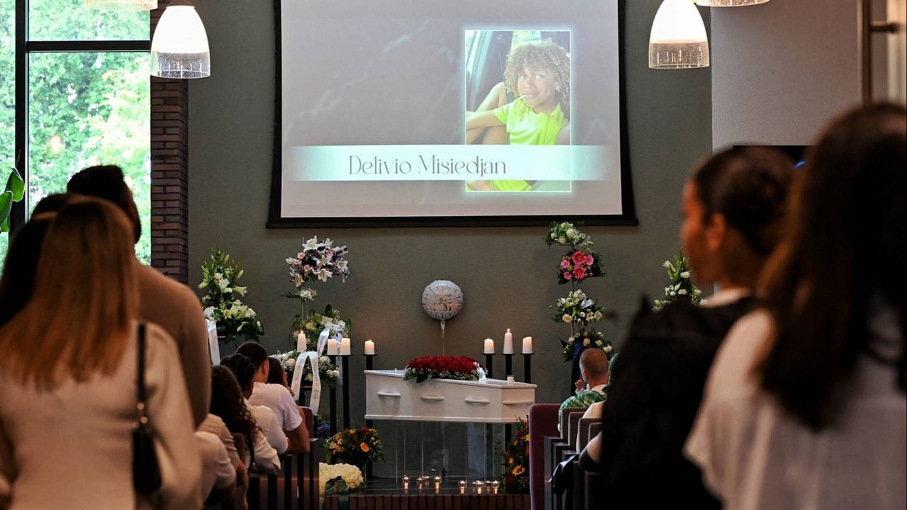 Delivio werd vrijdag herdacht door familie en vrienden (foto: Toby de Kort/Persbureau Heitink).