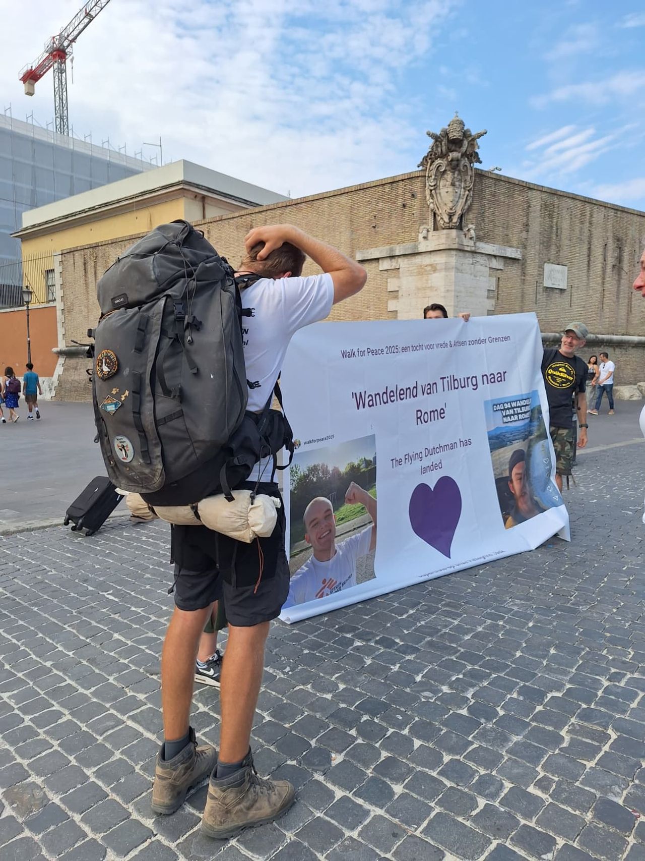 Ontlading toen zijn familie hem in Rome opwachtte (foto: Jack Schoneveld). 