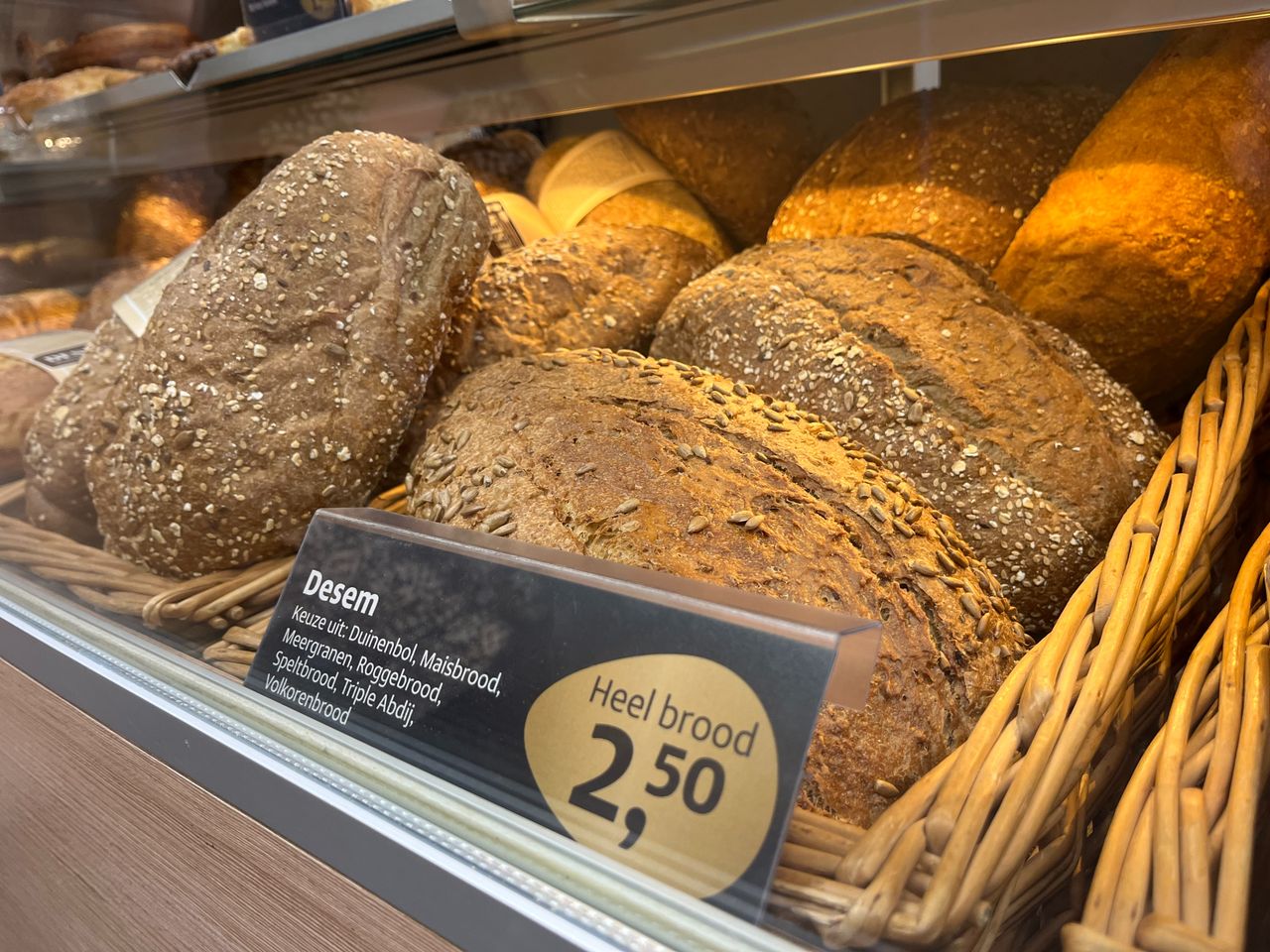 Desembrood voor een prikkie (foto: Omroep Brabant).