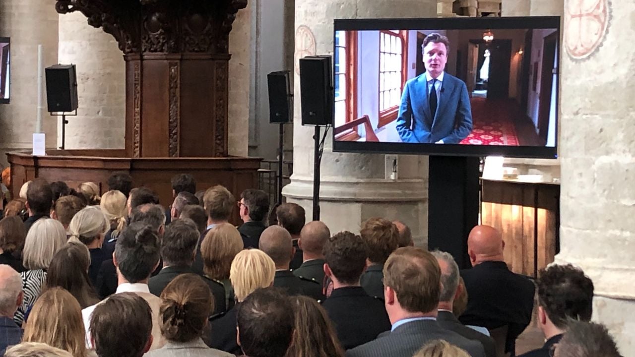 Minister Brekelmans van defensie in de Grote kerk in Breda (foto: Willem-Jan Joachems)
