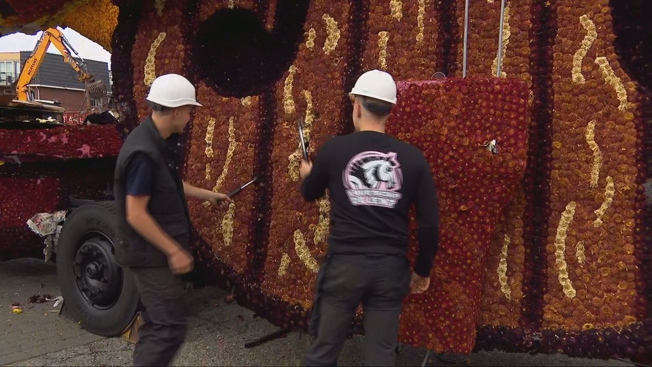 Met een gewone hamer lijken de bouwers nog geen deuk in een pakje boter te slaan. (foto: Omroep Brabant)