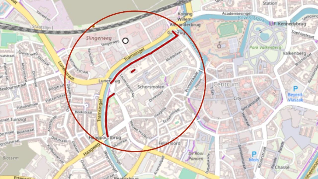 Mensen met camerabeelden in dit omcirkelde gebied worden gevraagd om zich te melden (foto: politie).