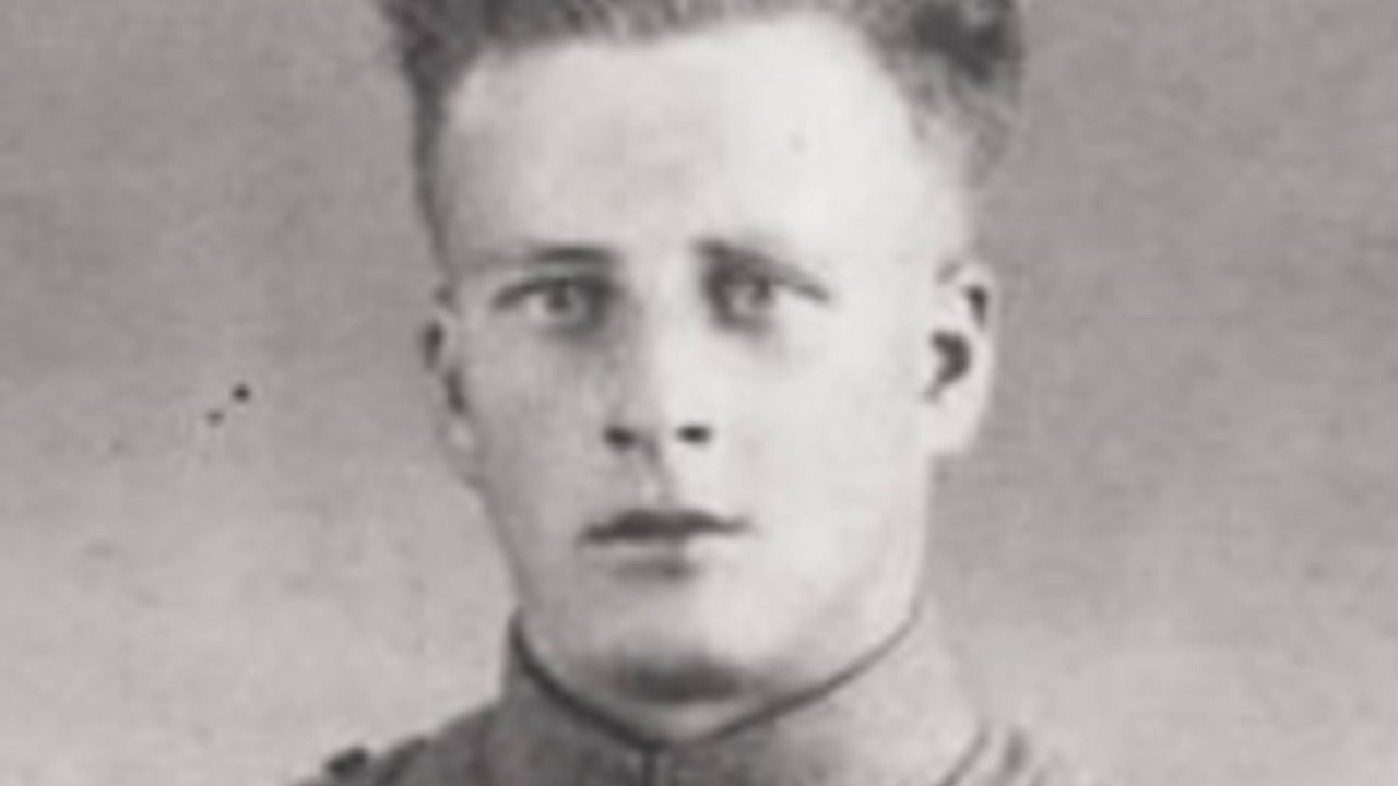 Janus van der Velden uit Galder sneuvelde bij de Moerdijkbrug (foto: Brabantse Gesneuvelden/Oorlogsgravenstichting).