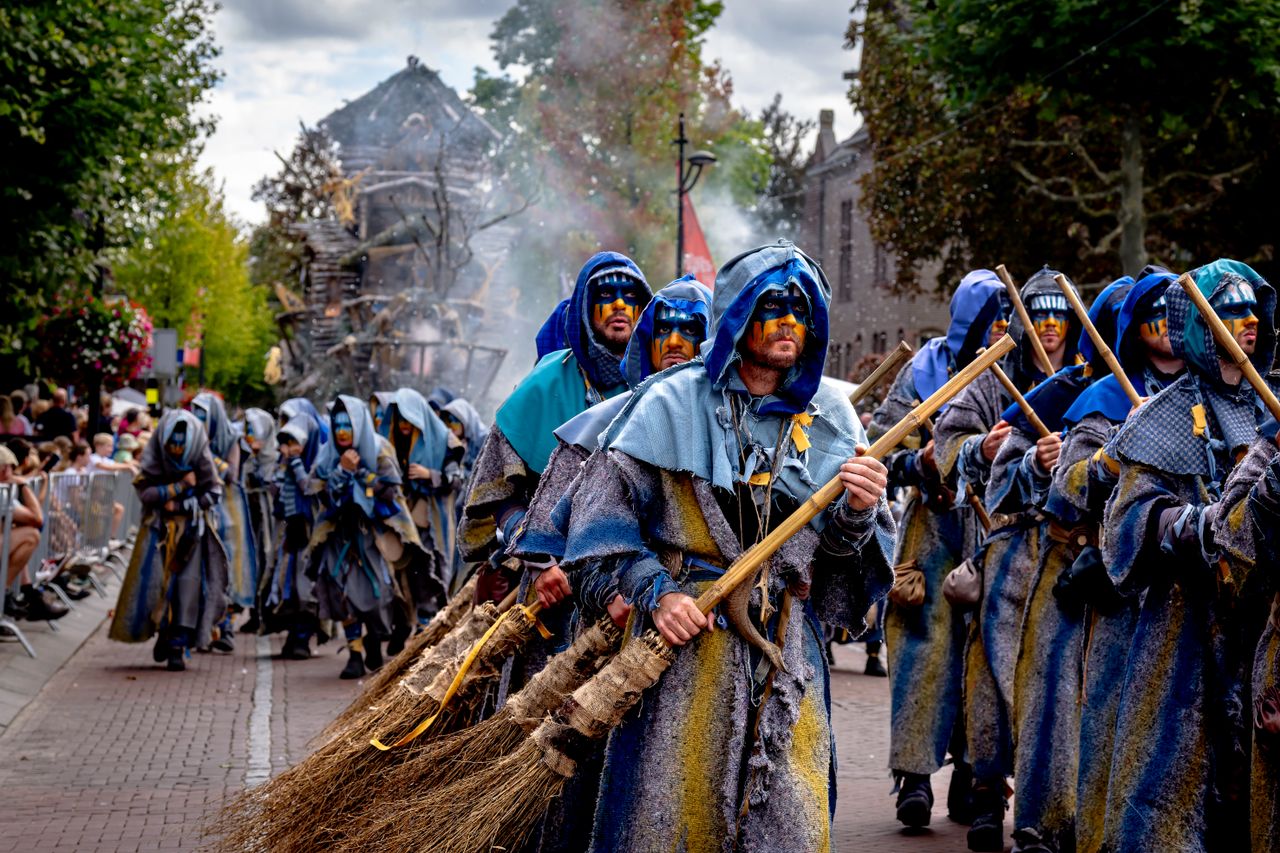 Bloed, Zweet& Tranen met Van wrede winter naar vruchtbaarheid voorjaar - Heidens vruchtbaarheidsritueel (foto: Eye-4Images).