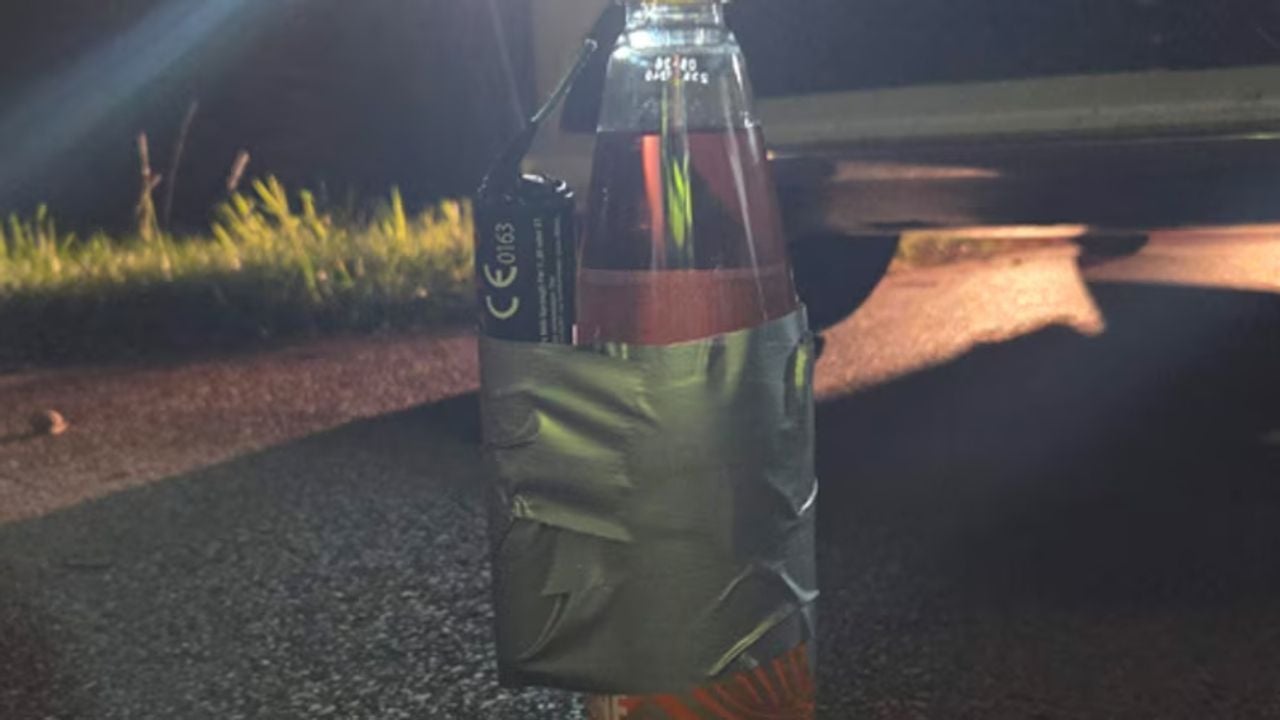 Twee jongens van 16 en 17 jaar oud werden in oktober betrapt met dit zelfgemaakte explosief (foto: Politie Roosendaal.)