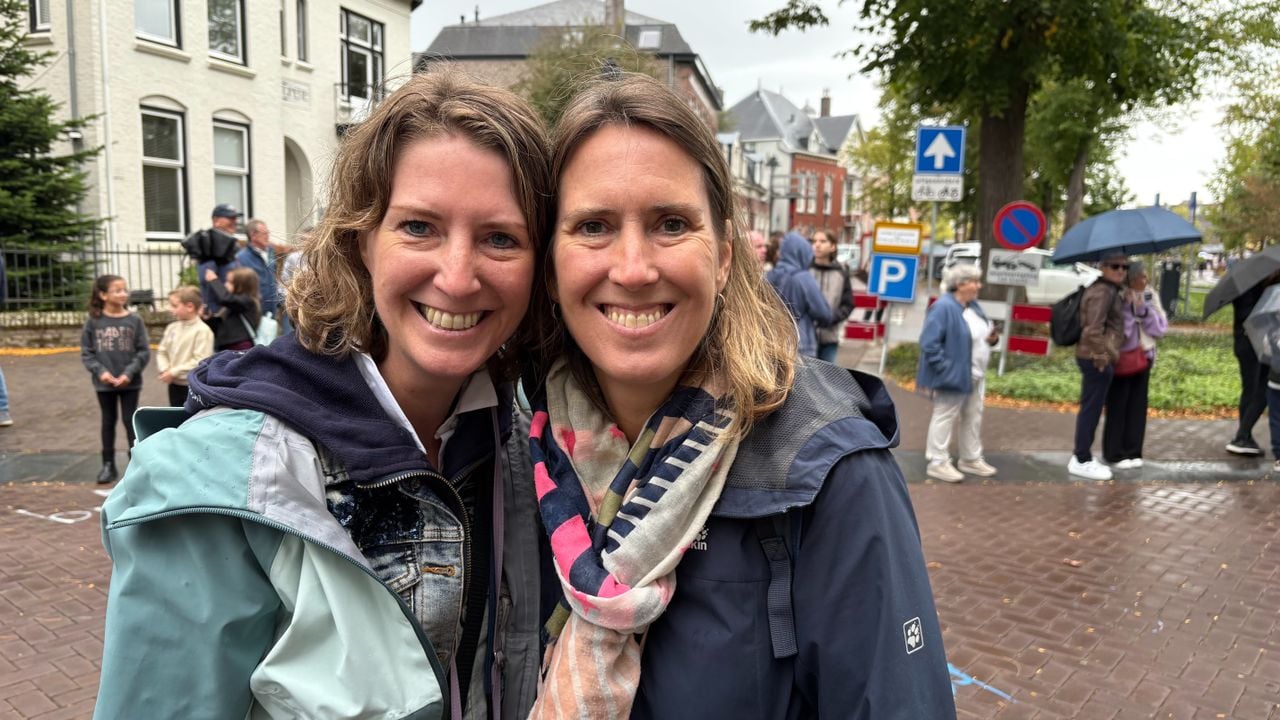 Links Eveline Langemeijer, rechts Nicole Vermeulen (Imke van de Laar).