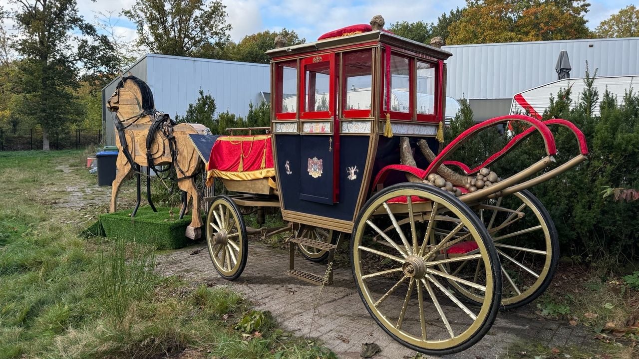 De glazen koet is nog in nieuwstaat (foto: Erik Peeters).