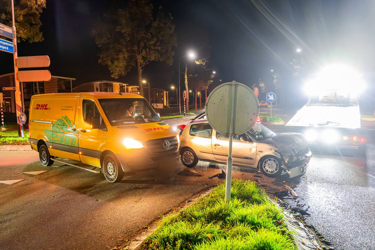 Het ongeluk gebeurde op een kruising (foto: Lucas Lammers/Persbureau Heitink).