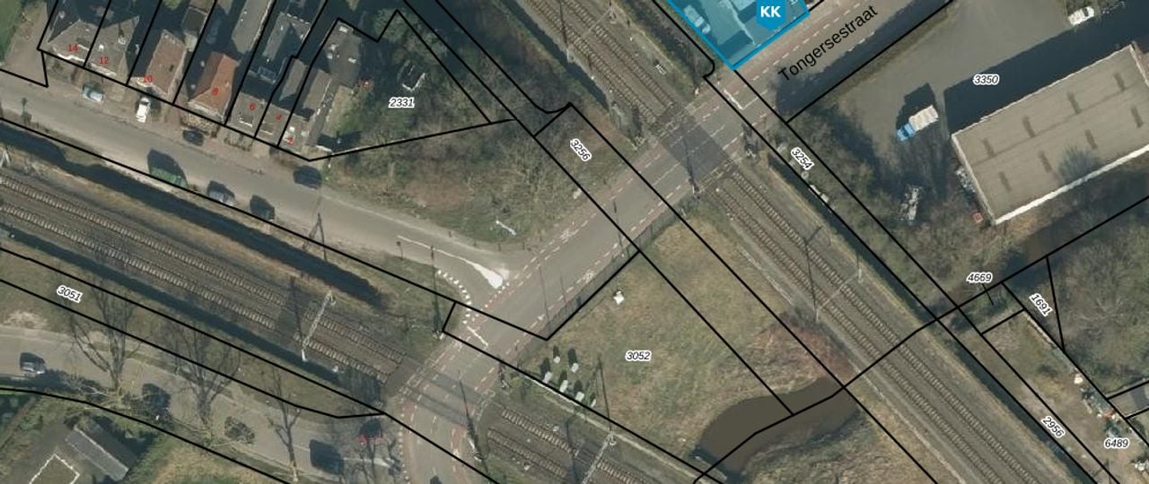 De dubbele spoorwegovergang aan de Tongersestraat in Boxtel (bron: Google Maps)