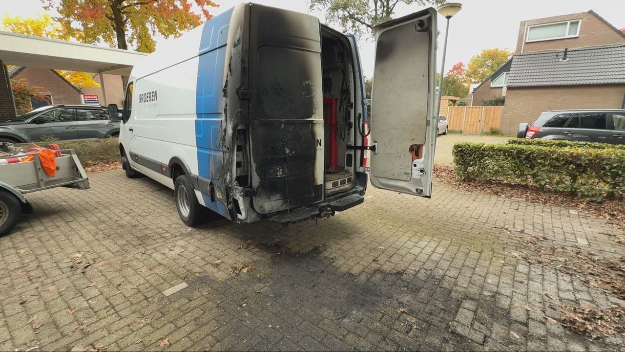 De getroffen bus van Ad (foto: Omroep Brabant).