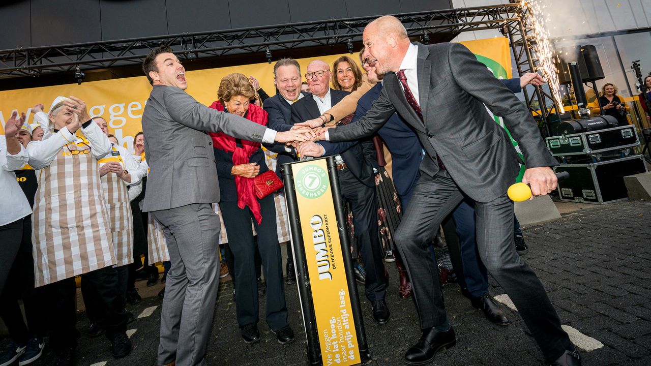 Voormalig Jumbo-topman Frits van Eerd bij de opening van het eerste Belgische filiaal (foto: Jumbo).
