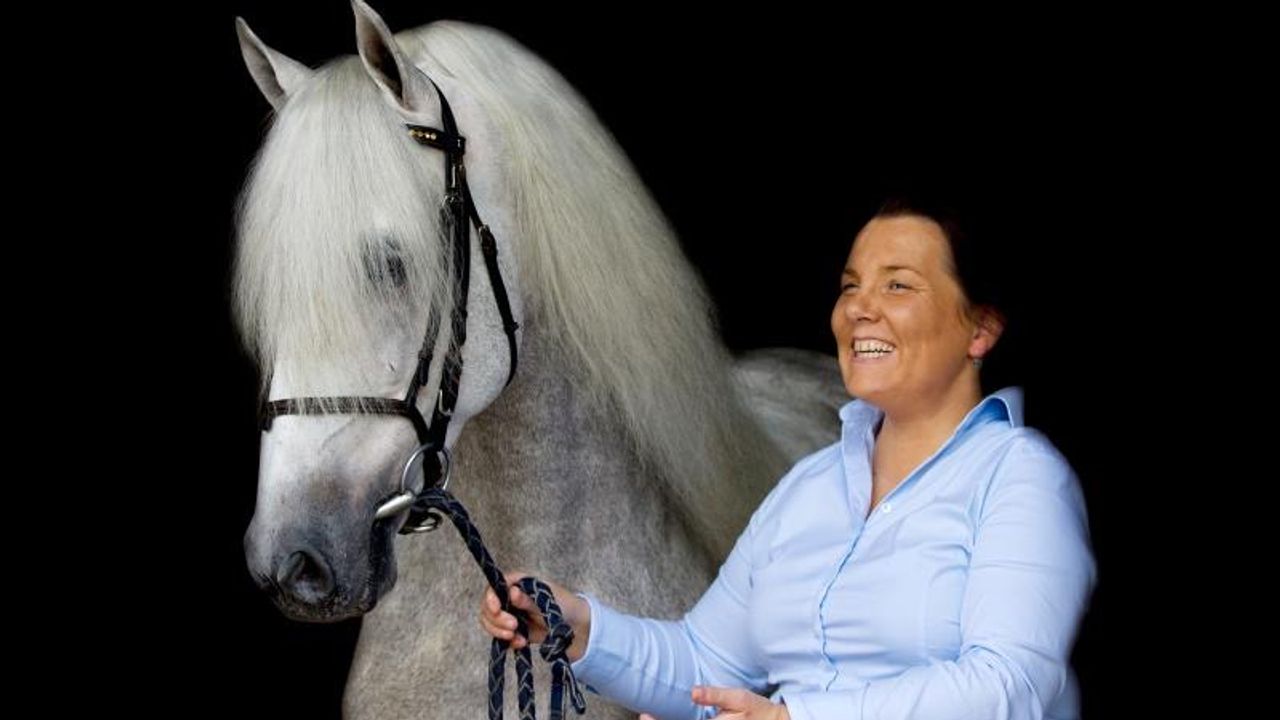 Aniek van Santvoort met paard (foto: Aniek van Santvoort)