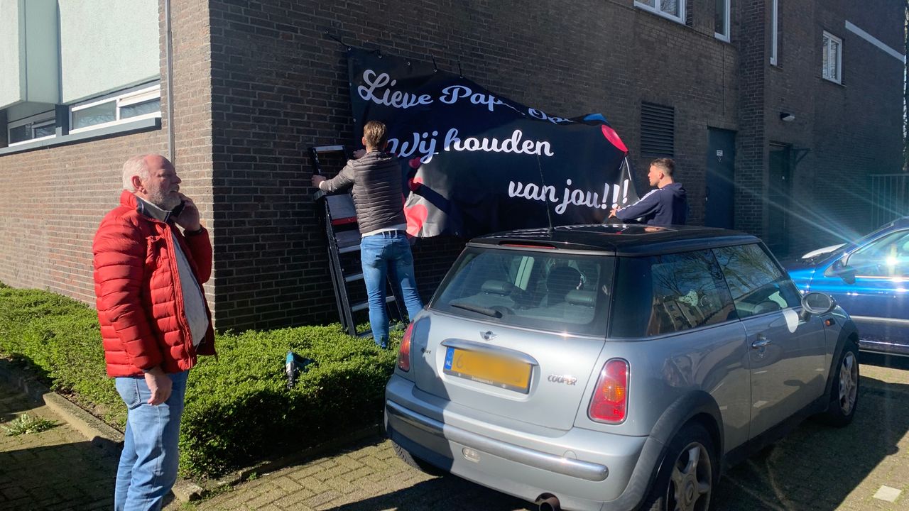 Een spandoek voor opa Gerard. Foto: Julie)