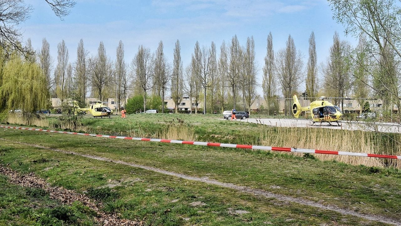 Twee traumahelikopters kwamen ter plaatse. (Foto: Toby de Kort / SQ Vision)