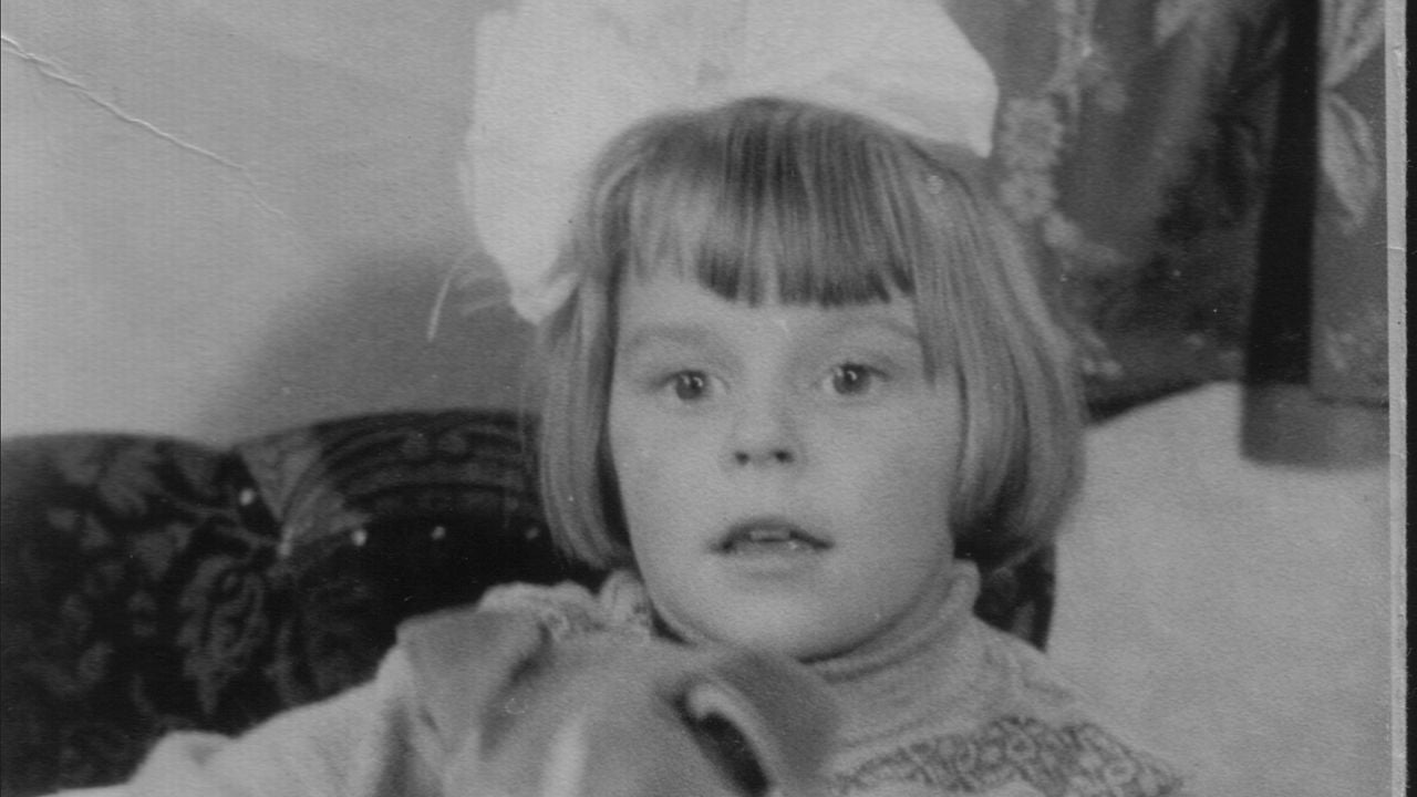 Corry als kind (foto: archief Corry Konings).