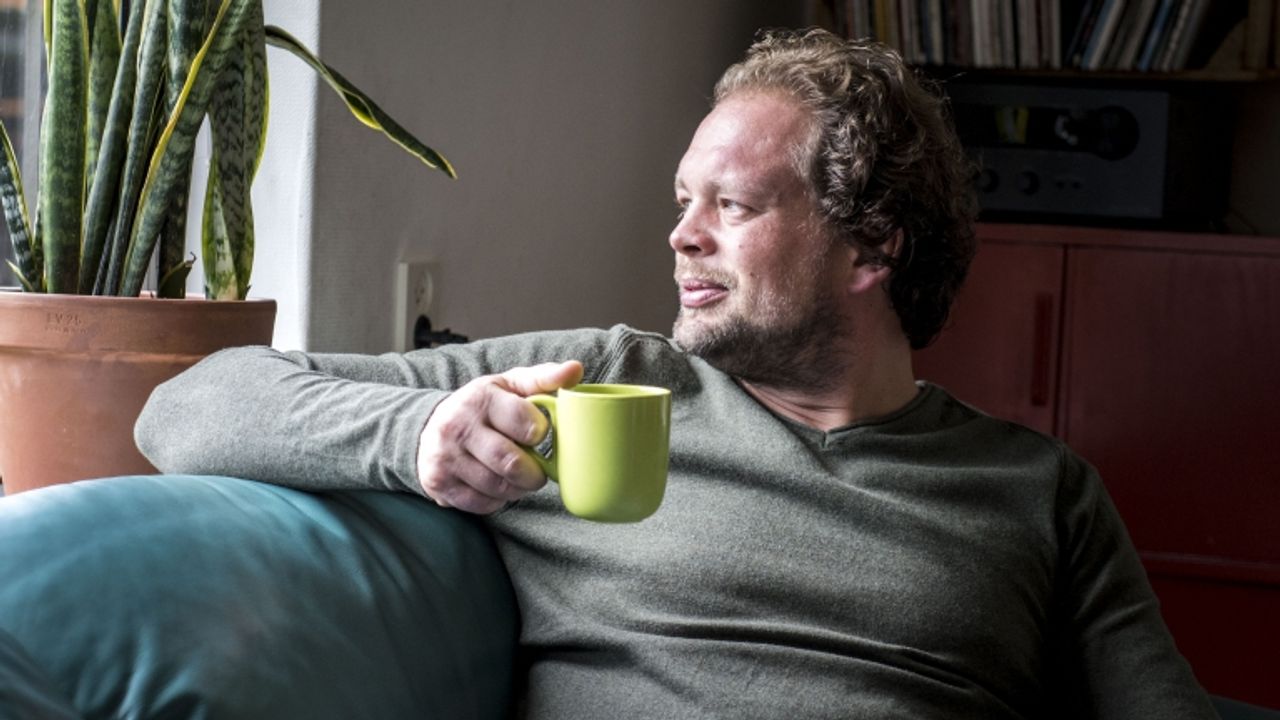 Eindigt boer Jan straks toch weer alleen op de bank? (Foto: KRO-NCRV)