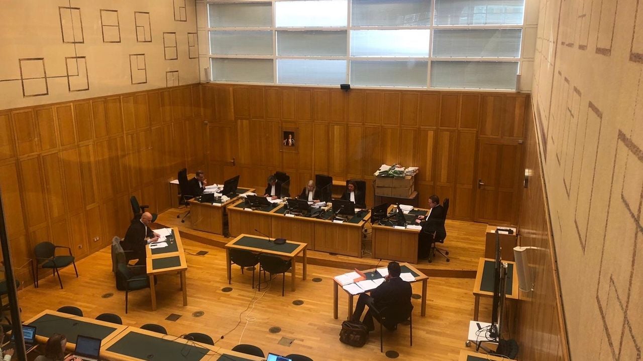 De rechtszaal bij de start van het proces vrijdag (foto: gerechtshof) 