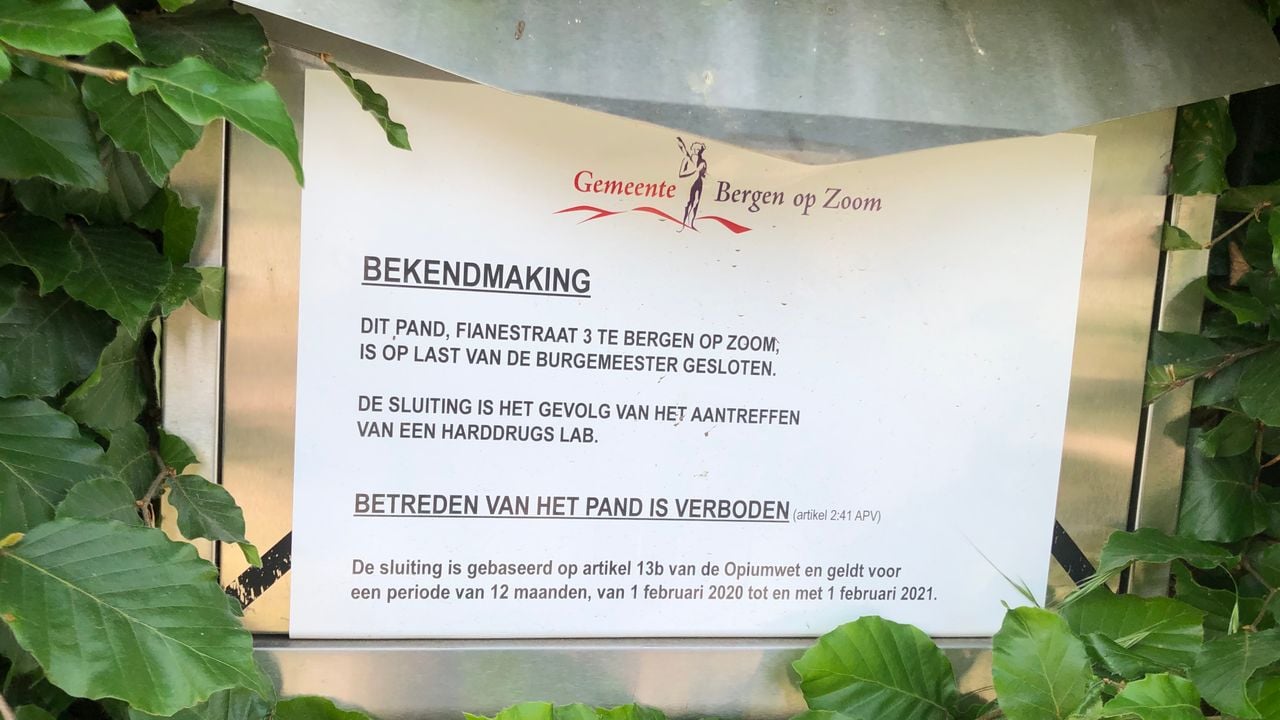 Burgemeester Bergen op Zoom sloot het pand aan de Fianestraat (Foto: Willem-Jan Joachems) 