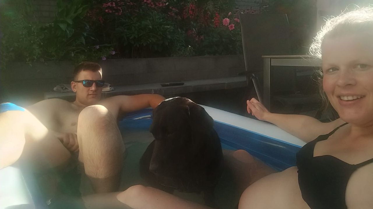 Cindy Schilderink is 39 weken zwanger. Extra zwaar met dit weer