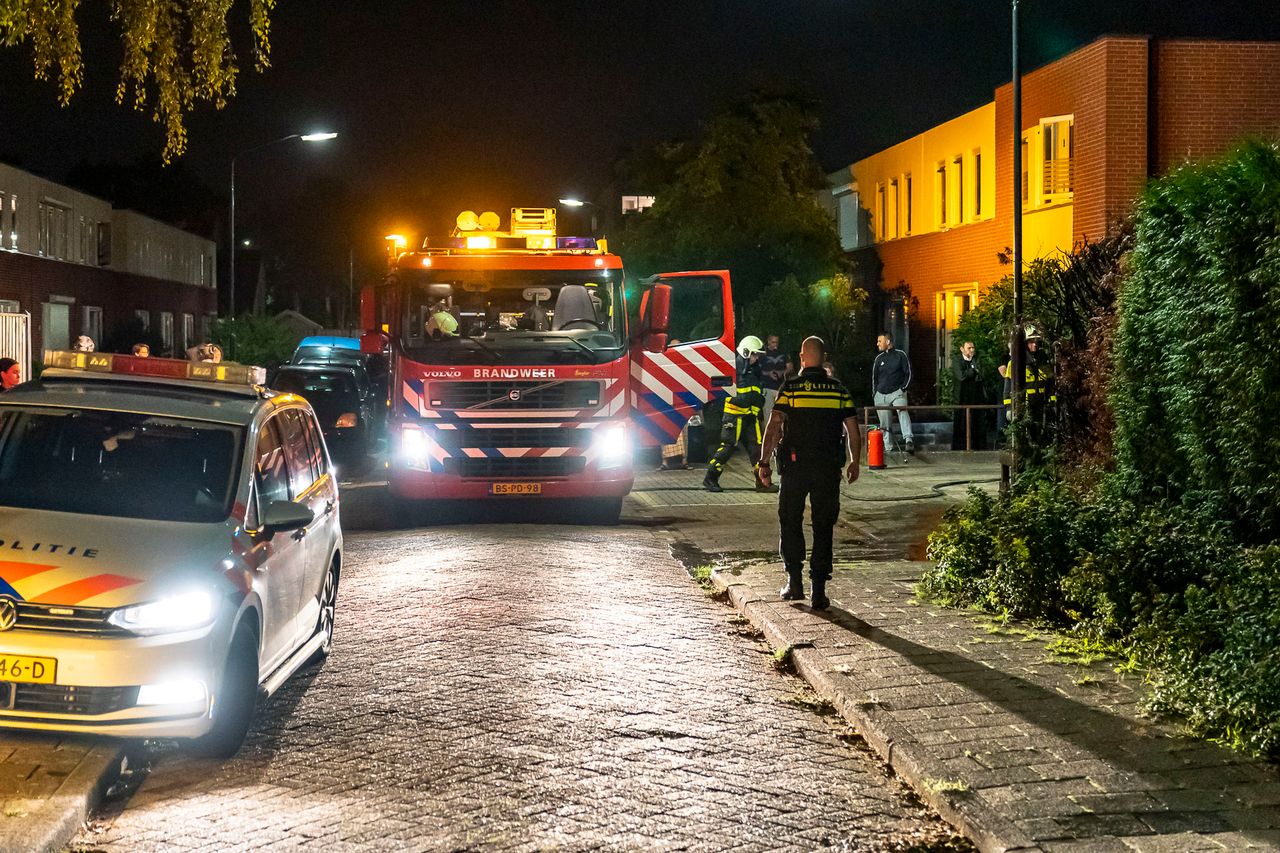 De brandweer komt weer eens langs bij Nel en Henk. (Foto: Marcel van Dorst / SQ Vision)