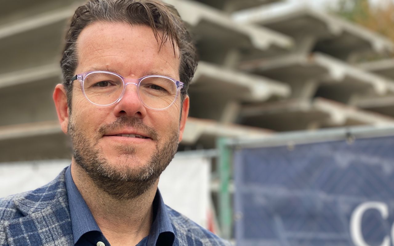 Paul Bloemen houdt van zijn popup garage van beton en staal 