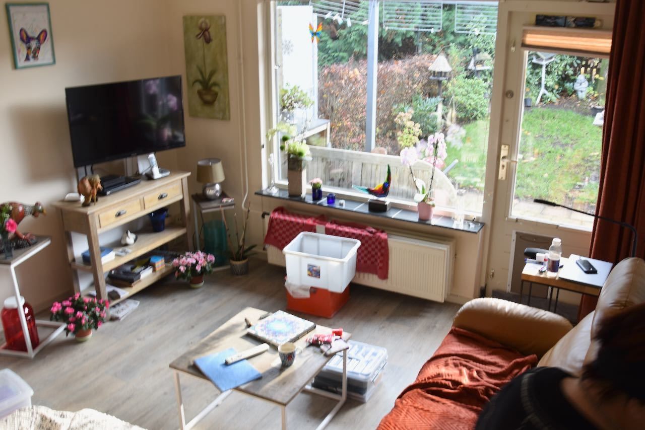 Het uitzicht in de woonkamer.