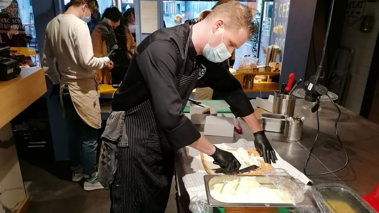 De taartjes zijn allemaal in de stijl van de Israëlische kok Ottolenghi.