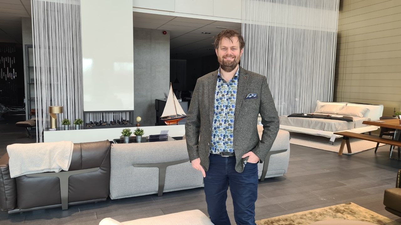 Job Prijt heeft een meubelzaak van 4000 m2 op Meubelplein Ekkersrijt (foto: Noël van Hooft)