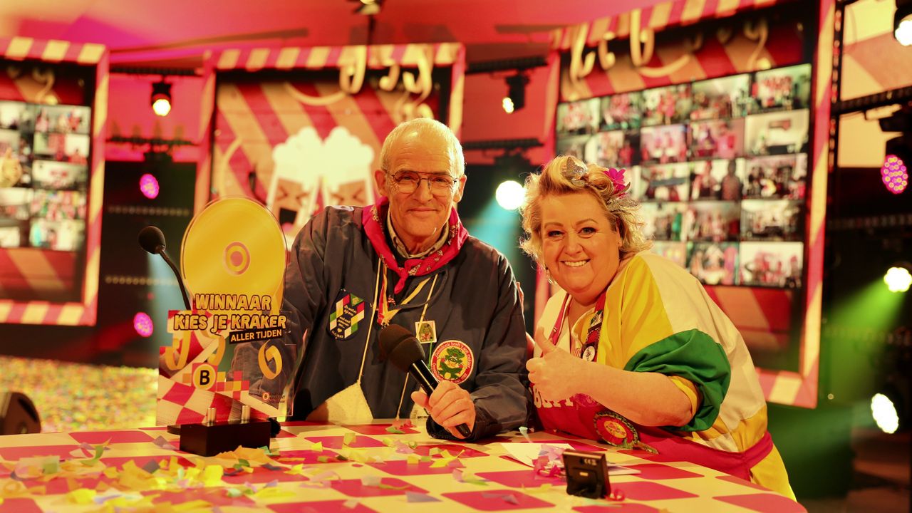 Willem-Jan Kersten (zoon van Wim) met de trofee (foto: Twan Spierts)