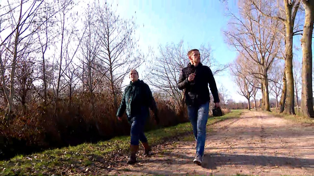 Arno en zijn vrouw speuren Heeze af.