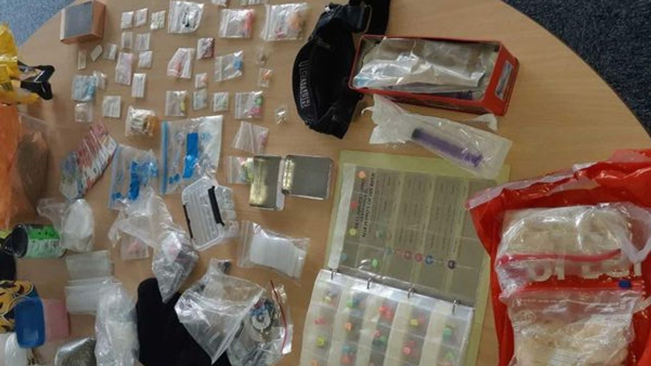 Er werden ook verdovende middelen gevonden (foto: politie Boxmeer)