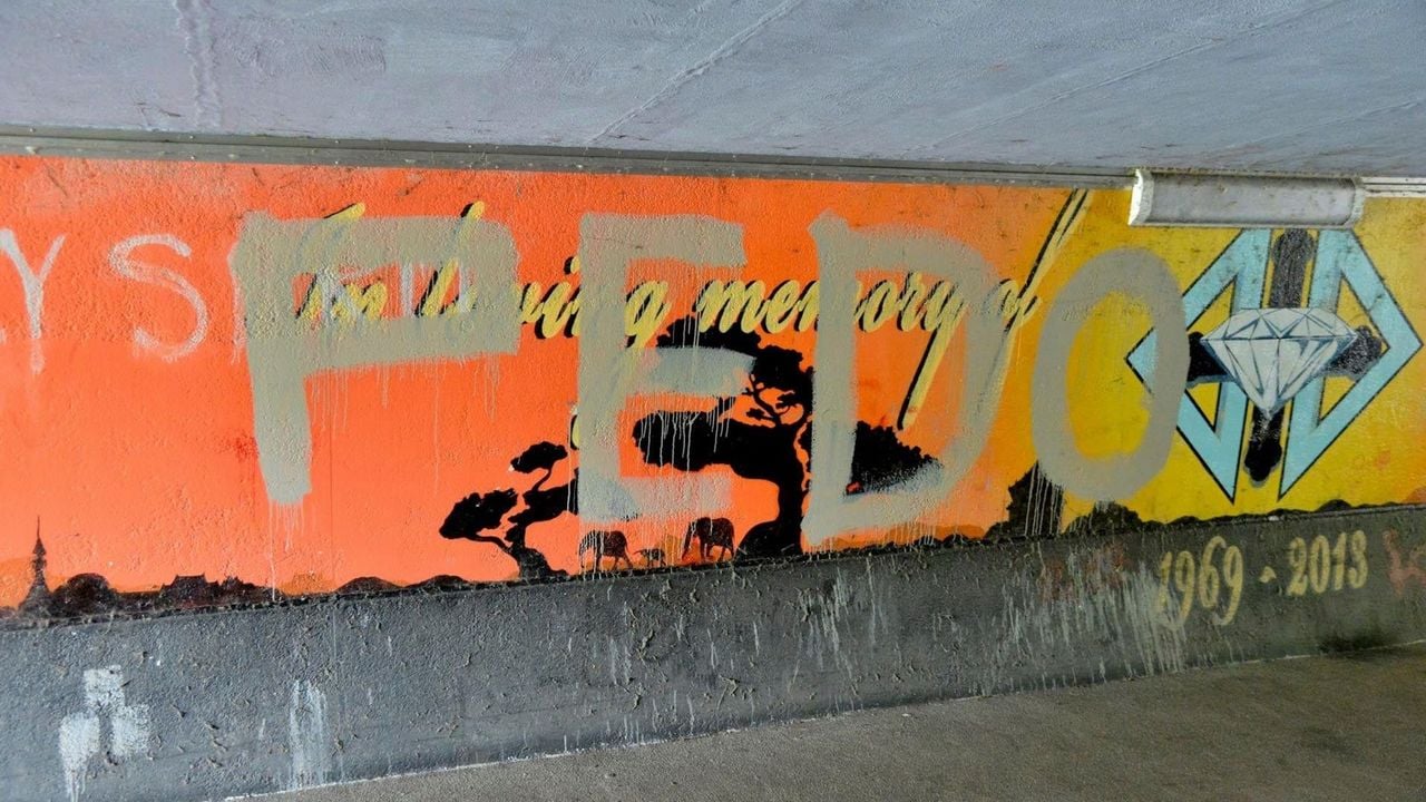 Het kunstwerk is onder gekalkt (foto: Perry Roovers/SQ Vision Mediaprodukties).