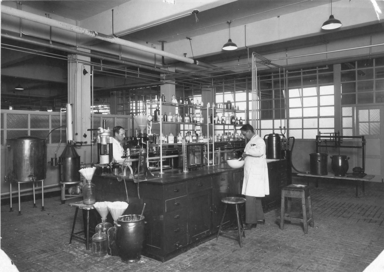 Het insulinelab in 1930. (foto: Organon).