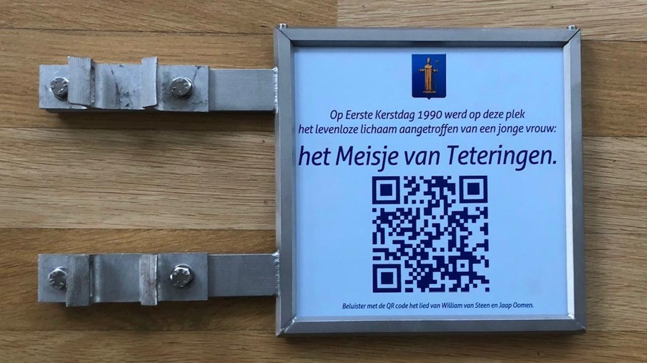 Het gestolen bordje voordat het geplaatst werd.