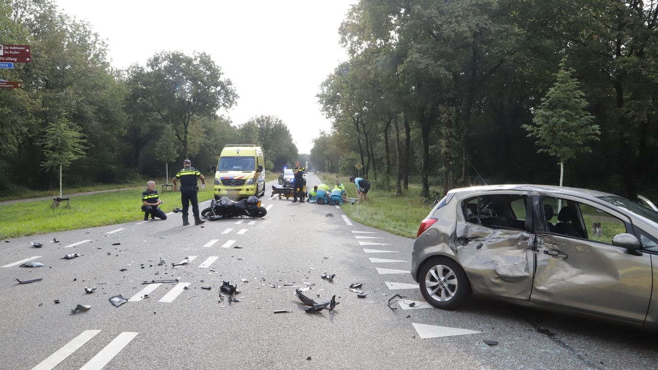 Het ongeluk in Mill gebeurde rond elf uur zondagochtend (foto: SK-Media).