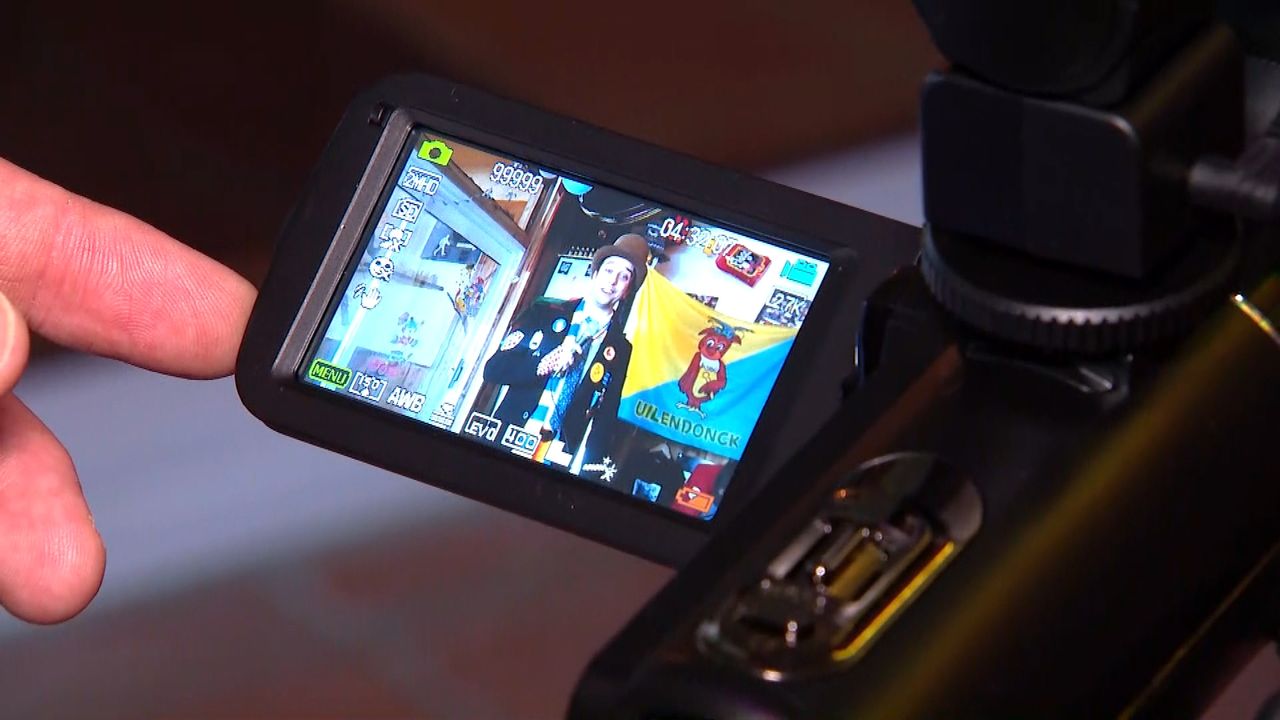 De kroegentocht wordt de kroegenuitzending in Oosteind (foto:Omroep Brabant)