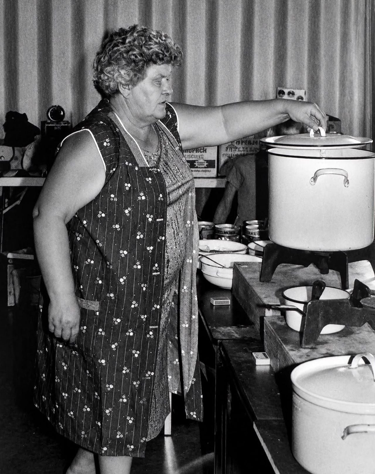 De oma van Linda die voor het eten zorgde (foto: Linda van Melis). 