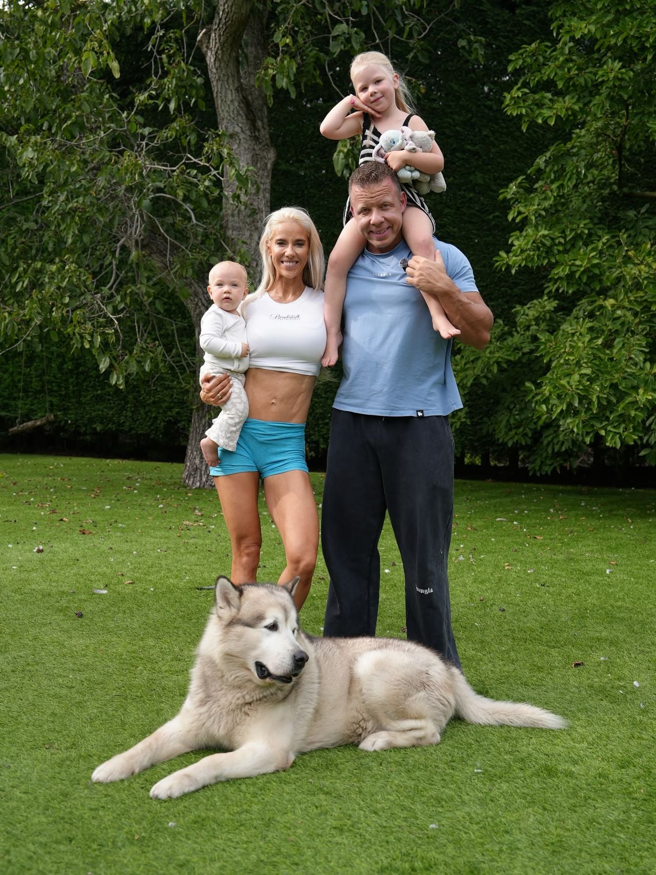 Paula, haar man Frank en hun kinderen Joy en Summer.