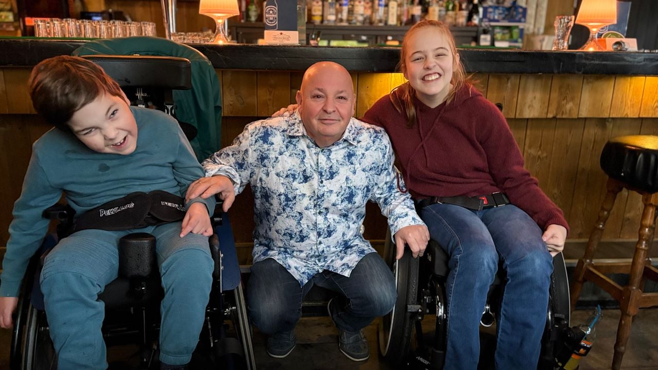 Jan zamelde geld in voor Mex en Elin (foto: Imke van de Laar).