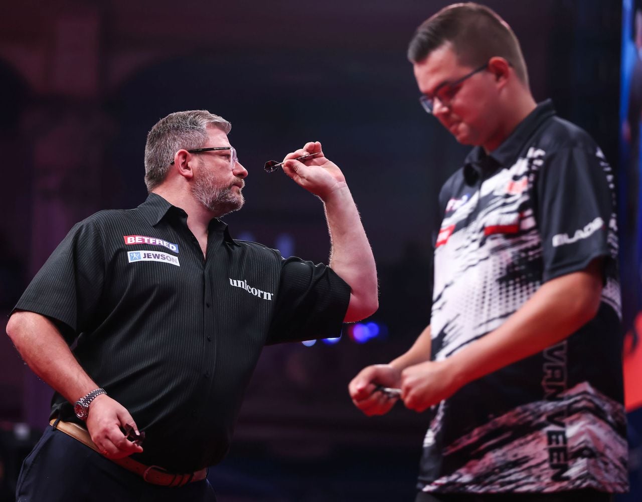 Gian van Veen rekende af met de ervaren James Wade (foto: Taylor Lanning/PDC).
