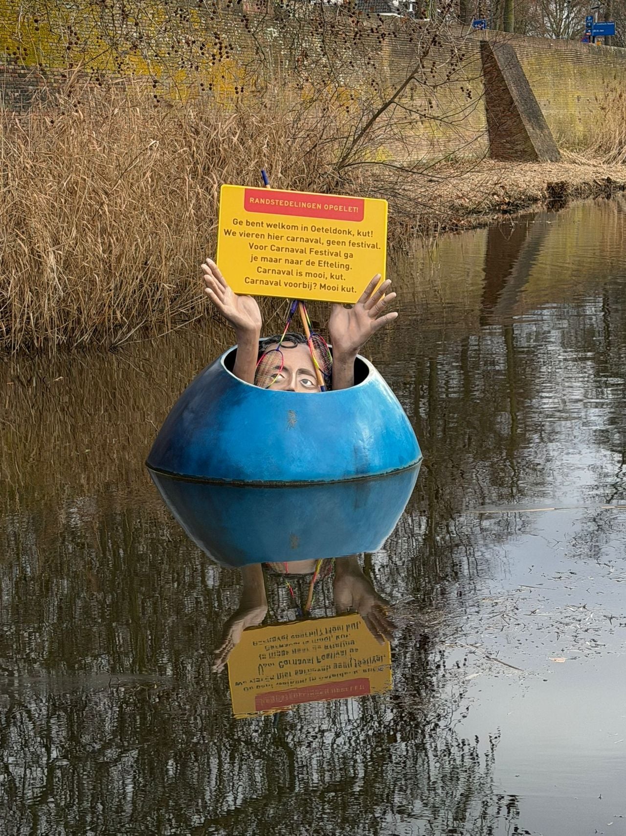 Nieuw randstedelingen opgelet bord (foto: Jasper Schilder).