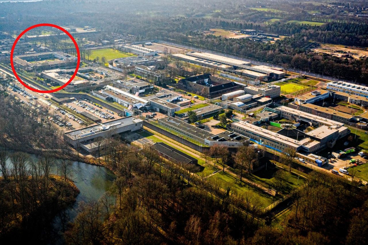 PI Vught kent vele regimes. Uiterst links Unit 3 waar Corné H. zat. 