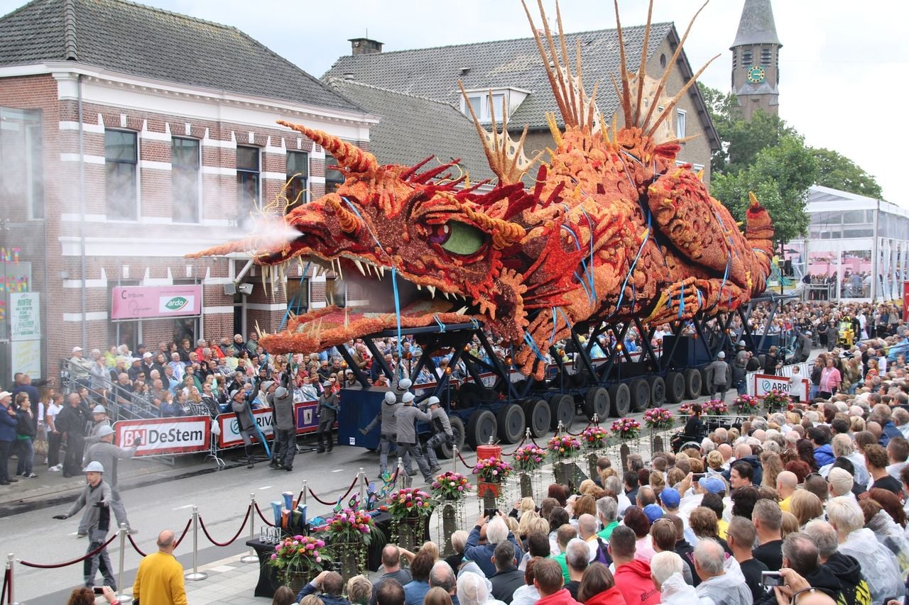 Gevaarlijk Transport (foto: Erwin Martens / Archief Corso Zundert).