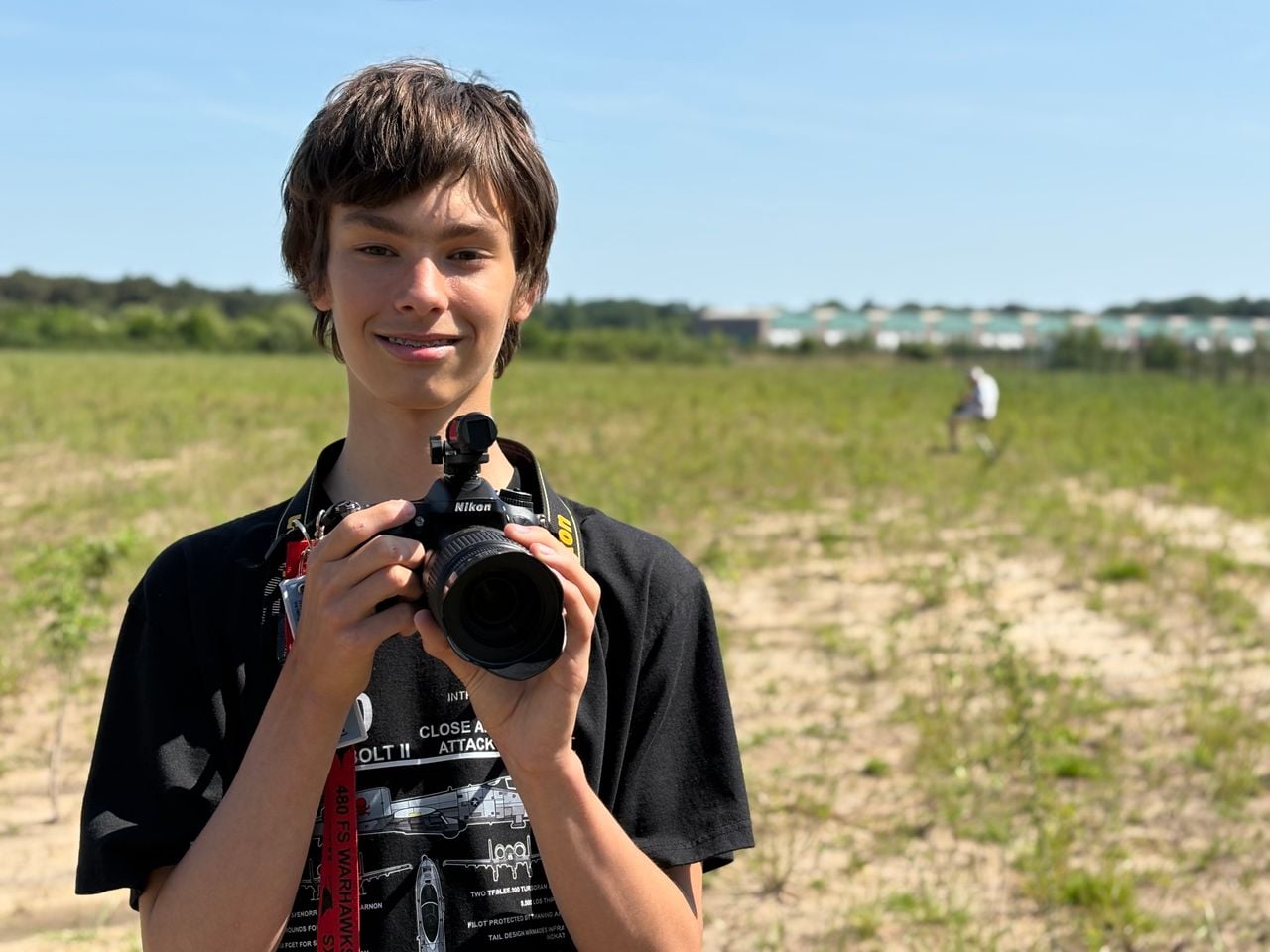 Daniel was heel enthousiast om de straaljager te kunnen zien (Foto: Wilco Zonneveld).