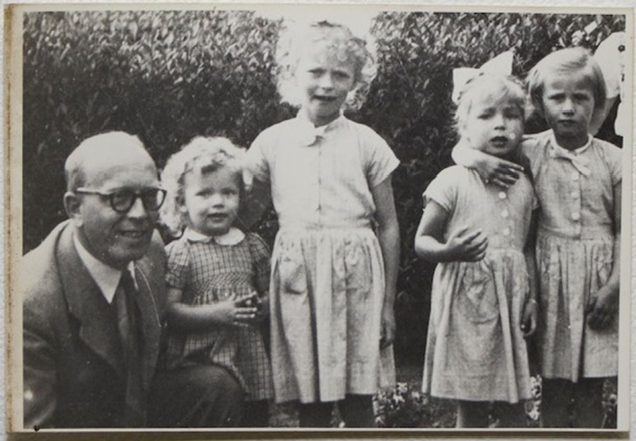 Henk Willemse met zijn dochters (foto: familie Willemse). 