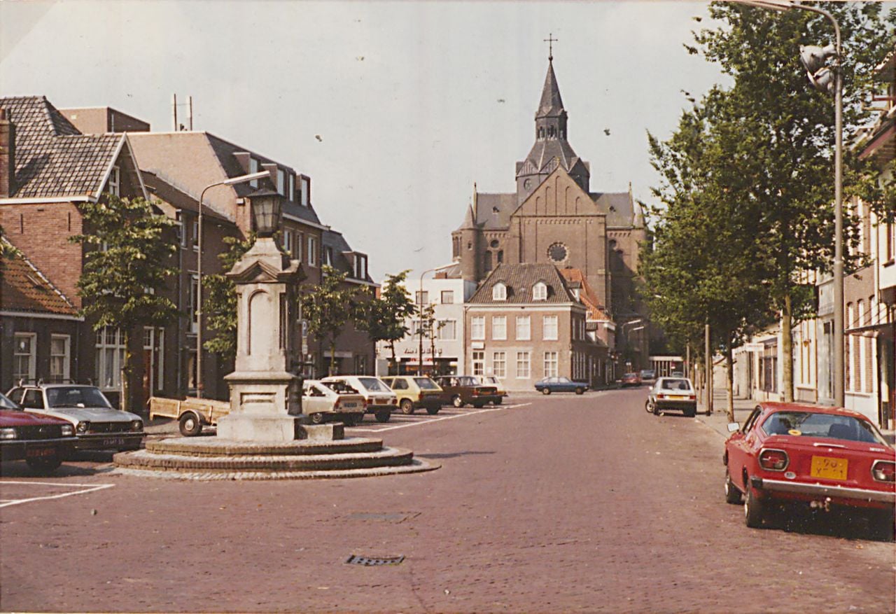 Het Marktveld in Vught met genoeg ruimte om te parkeren (foto: BHIC).