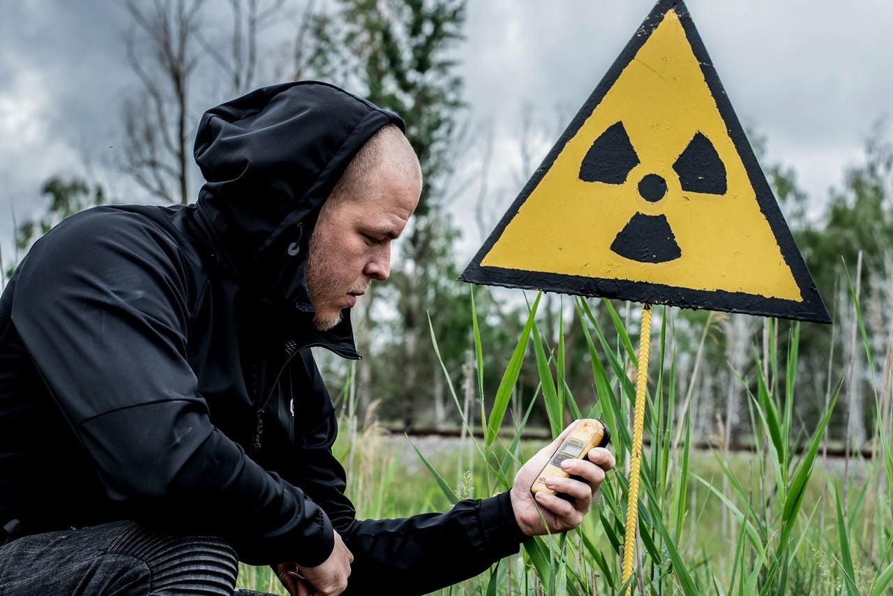 Moreno uit Roosendaal had altijd een stralingsmeter bij de hand in Tsjernobyl (eigen foto).
