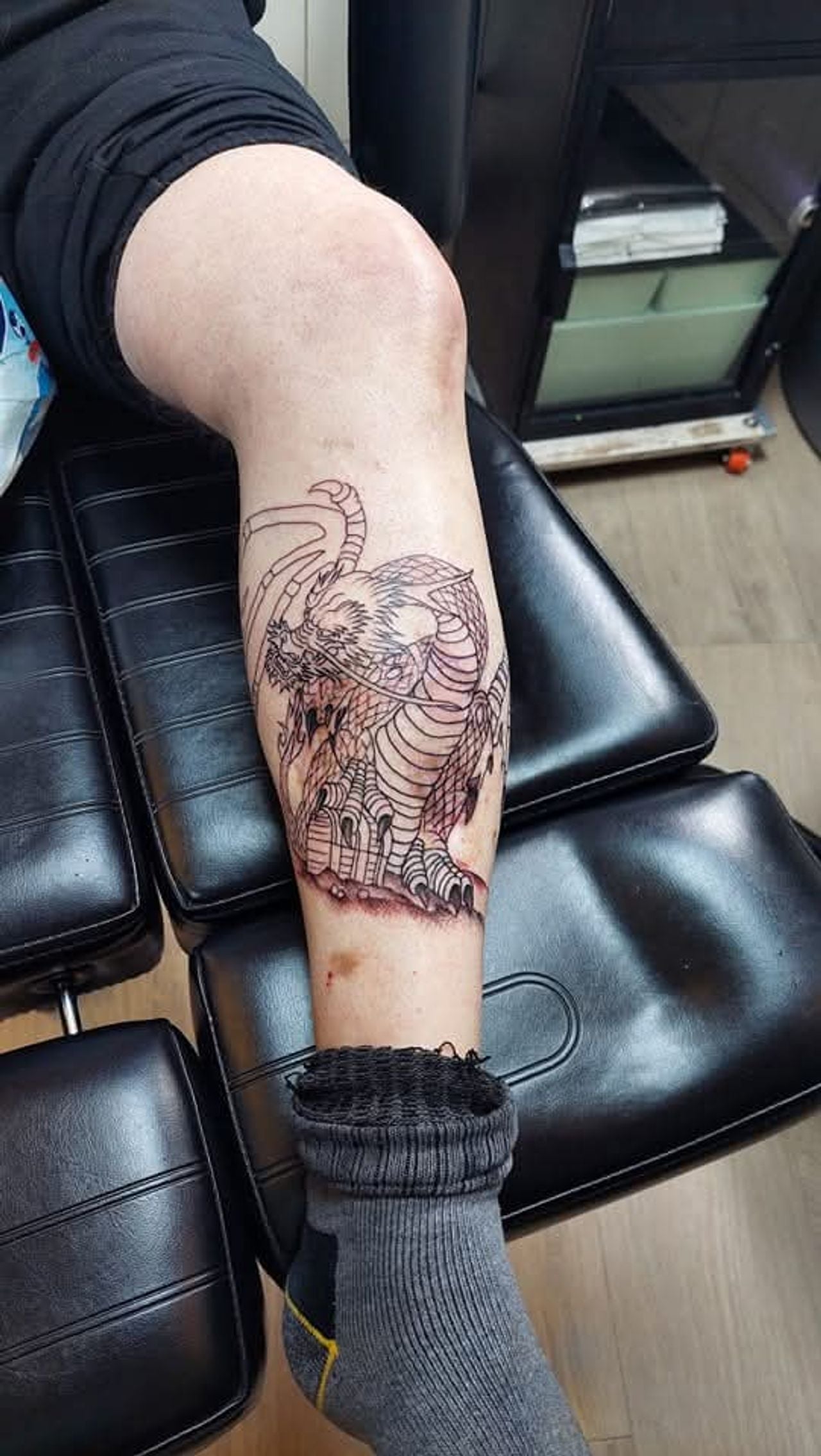In de tattoostoel bij Rising Sun Tattoo & Piercing (foto: Rob Matthijssen).