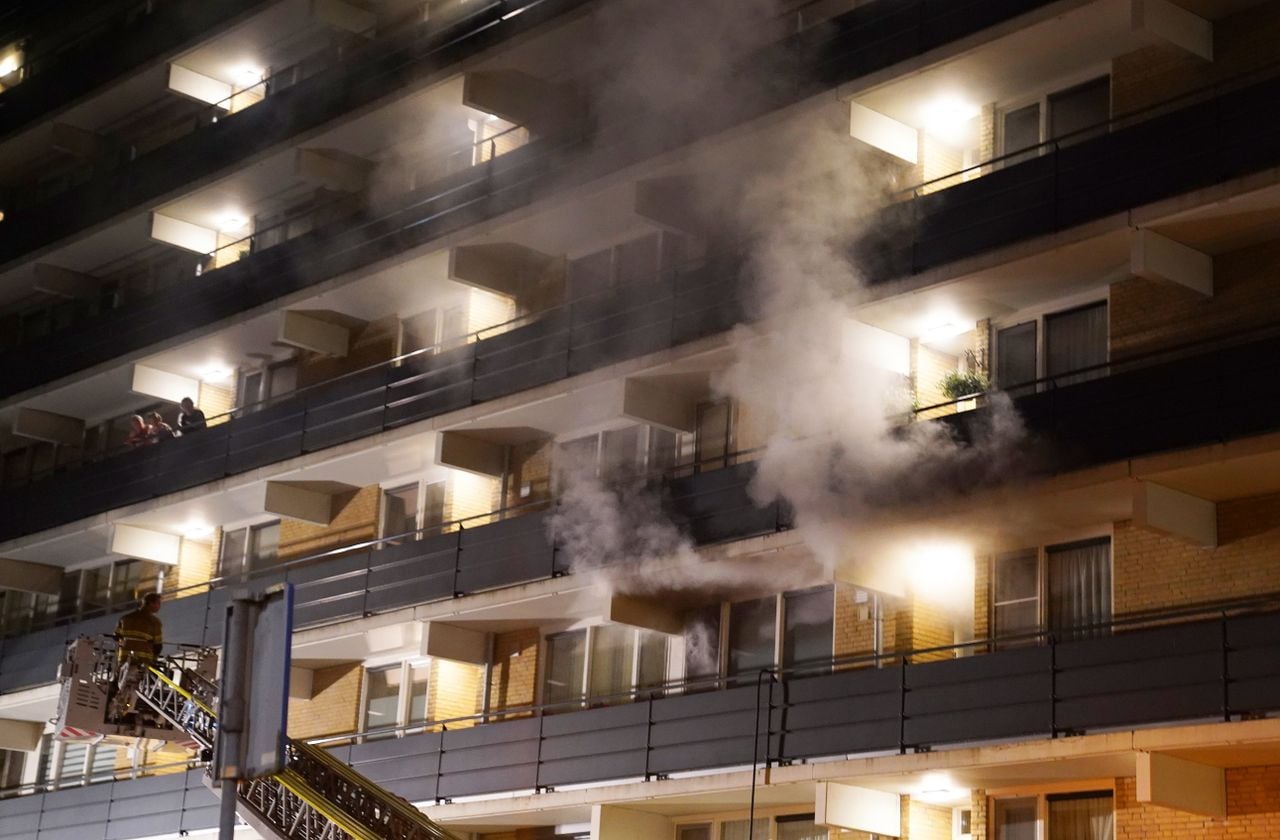 Brand in flat in Den Bosch (foto: Bart Meesters / Persbureau Heitink).