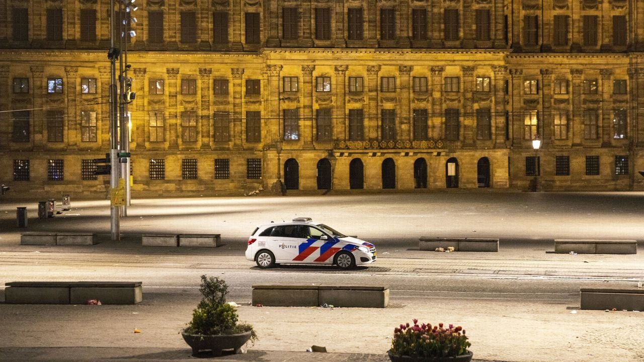 De avondklok op de Dam in Amsterdam, voorjaar 2021  -  ANP
